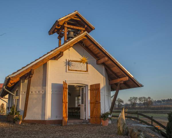 Kleine Kirche auf dem Golchener Hof