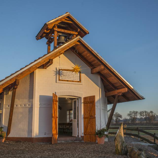 Kleine Kirche auf dem Golchener Hof