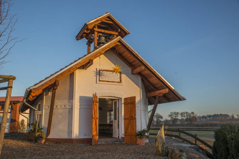 Kleine Kirche auf dem Golchener Hof